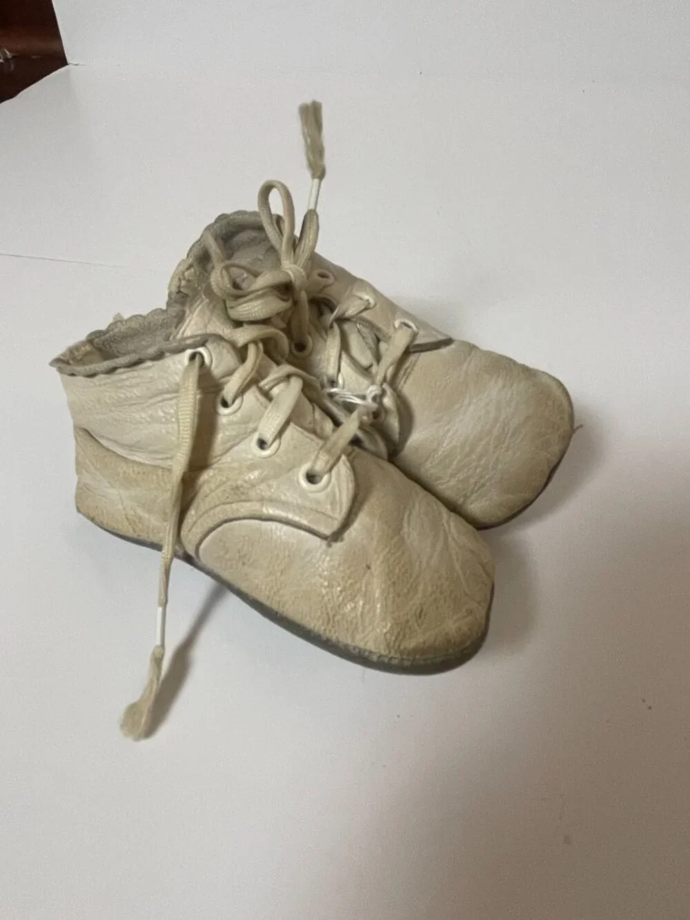 Vintage Infant Leather First Walker Lace-Up Shoes Ivory